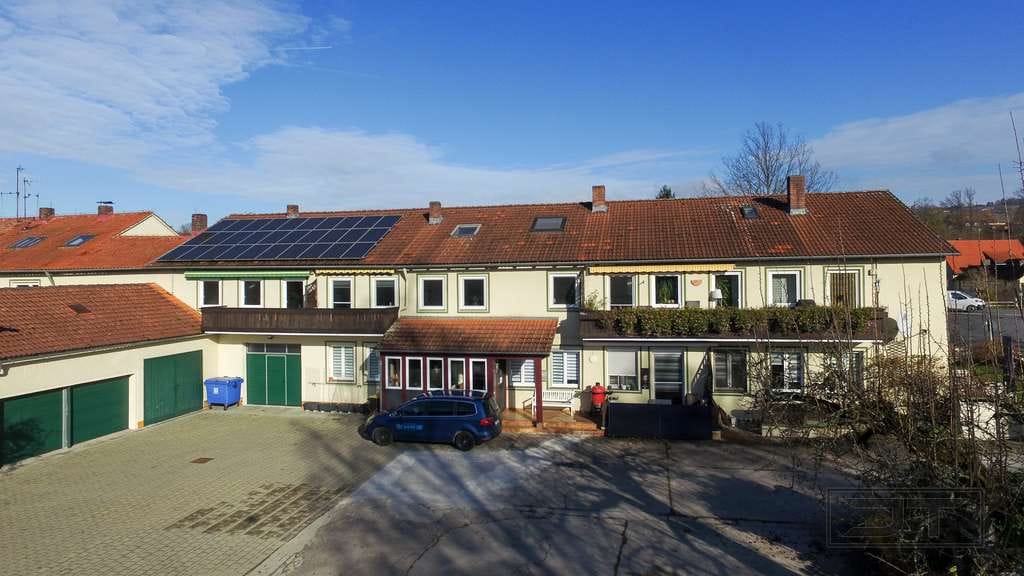 Immobilie in Weidenberg - Top Kapitalanlage: Modernisiertes MFH mit 6 Einheiten Nähe Bahnhof in Weidenberg! - Bild 3