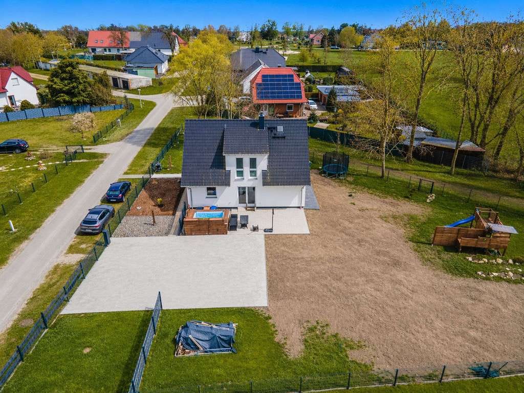 Immobilie in Groß Mohrdorf - Modernes Einfamilienhaus aus 2019 mit großzügigem Grundstück in Groß Mohrdorf - Bild 3