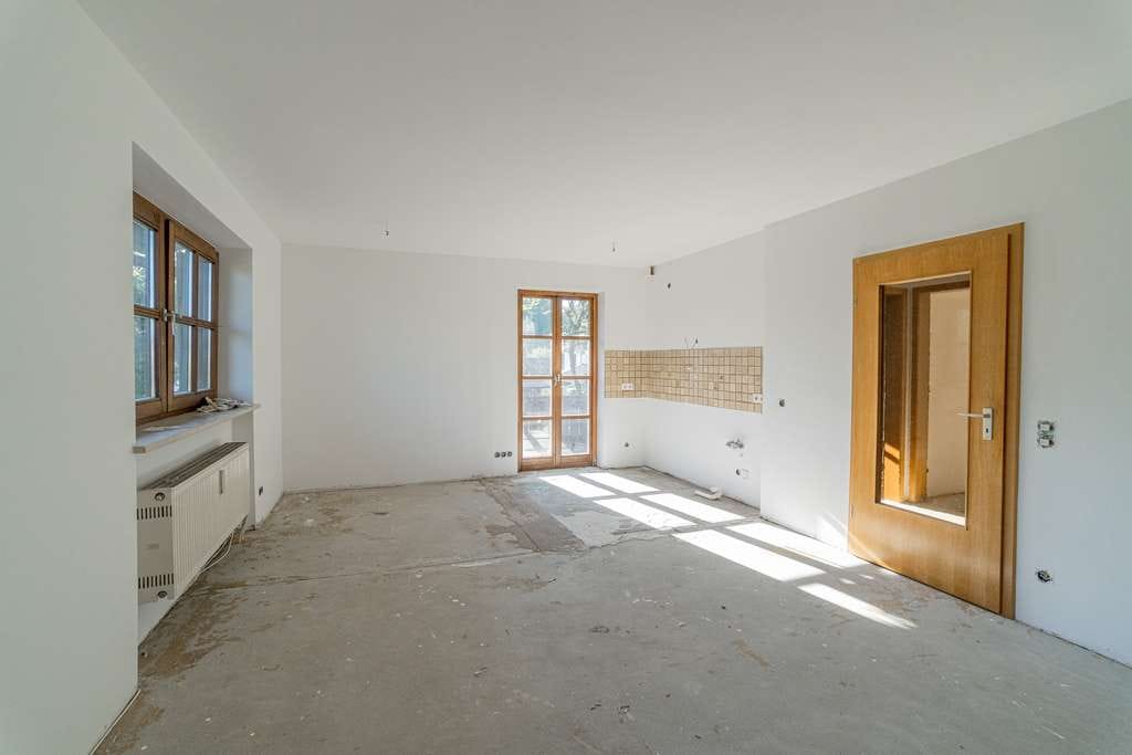 Immobilie in Prien am Chiemsee - 2 Zimmer mit Balkon und Gartenanteil / Kauf gegen Gebot - Bild 3