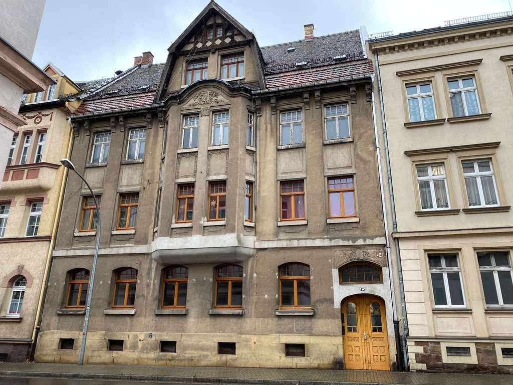 Immobilie in Döbeln - Mehrfamilienhaus im Jugendstil,  zentrale Lage, teilvermietet mit Sanierungs-AfA - Bild 0