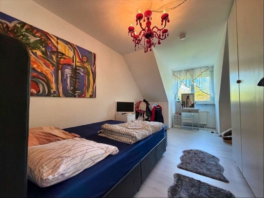 Immobilie in Weissach im Tal - Charmante Dachgeschosswohnung im Herzen von Unterweissach - Bild 2