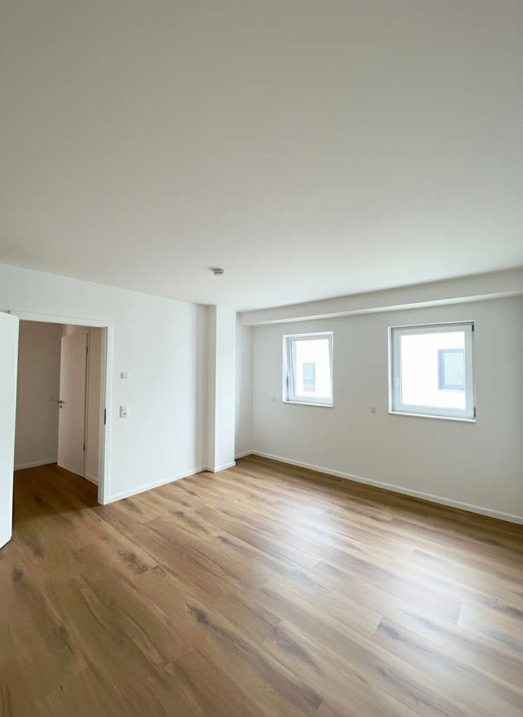Immobilie in Leidersbach - Großzügiges Wohnen – 4 Zimmer mit zwei Balkonen & viel Komfort - Bild 2