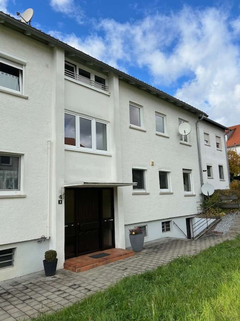 Immobilie in Engstingen - Renovierte 3-Zimmer-Wohnung in kleiner Wohneinheit am Ortsrand! - Bild 1