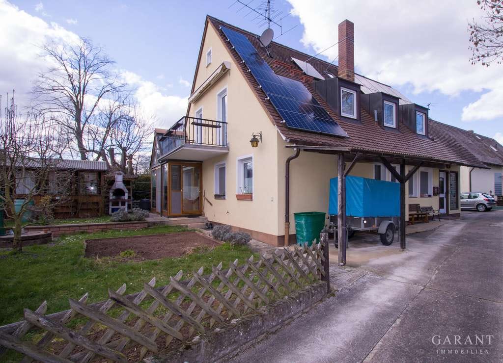 Immobilie in Herzogenaurach - Platz für Viele(s)..., gepflegtes, familienfreundliches Haus in absoluter Bestlage - Bild 1