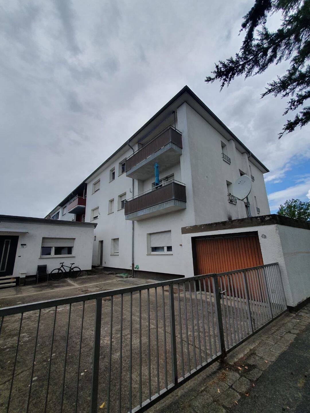 Immobilie in Bürstadt - gepflegtes Mehrfamilienhaus, 7 WE, in Bürstadt, gute Lage - Bild 2