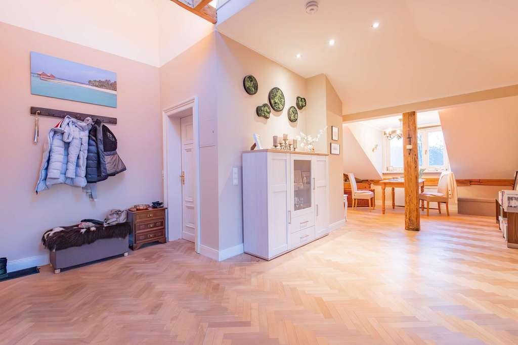 Immobilie in Dänischenhagen - Kapitalanlage direkt am Meer - Loft im Schloss am Meer in Schwedeneck - Bild 3