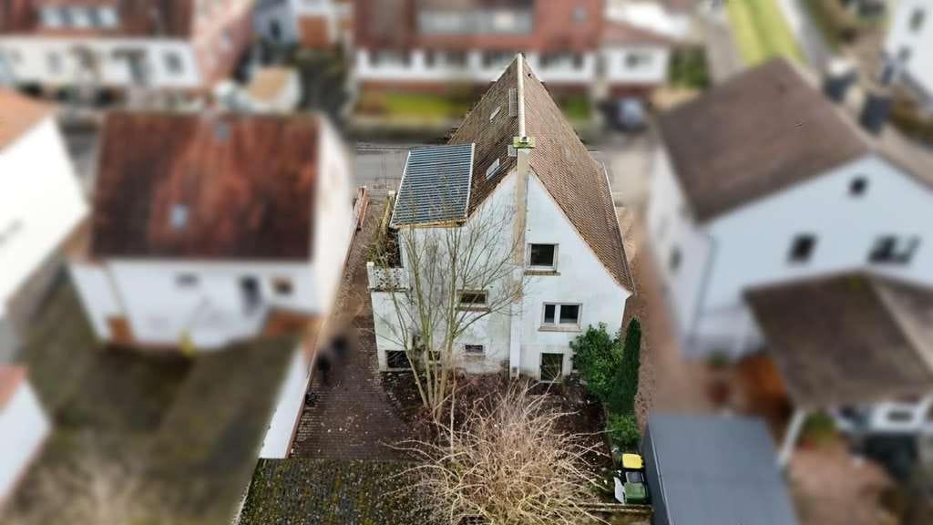 Immobilie in Nidda - Sanierungsobjekt mit großem Grundstück (816 qm) – für gekonnte Handwerker - Bild 1
