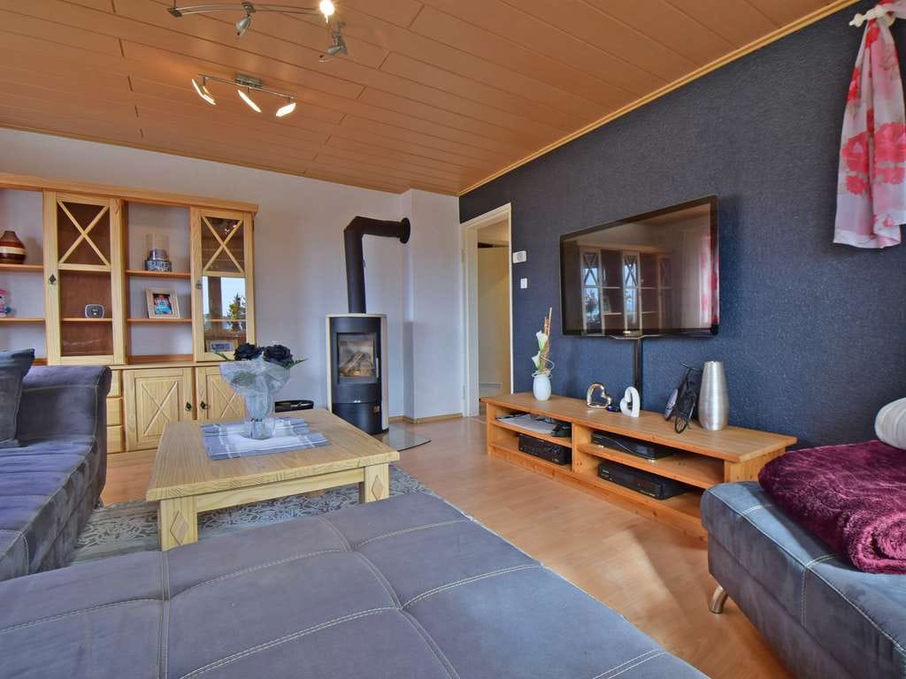 Immobilie in Walldürn - 5- Zimmer Familienparadies mit Garten - Bild 1