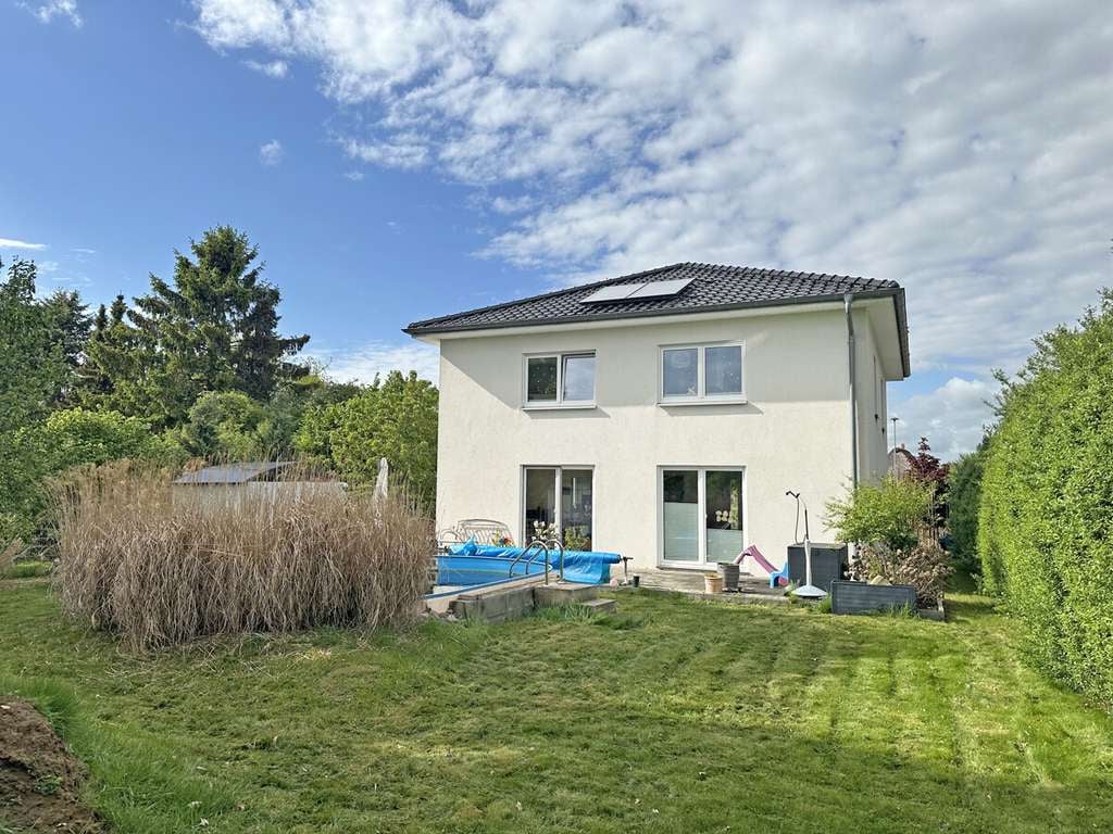 Immobilie in Hornbek - Modernes Einfamilienhaus in idyllischer, ruhiger Lage - Bild 2