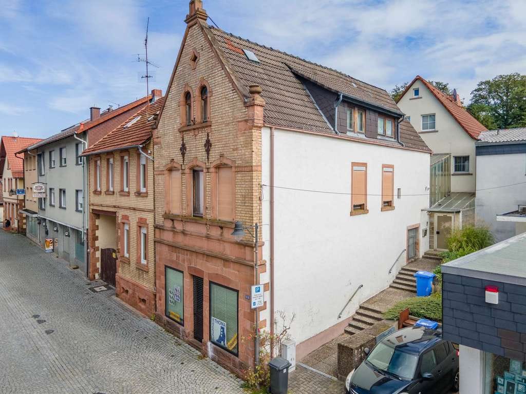 Immobilie in Schöllkrippen - Zwei Häuser, ein Grundstück, eine Entscheidung: Sofort einziehen – in Ruhe verwirklichen - Bild 0