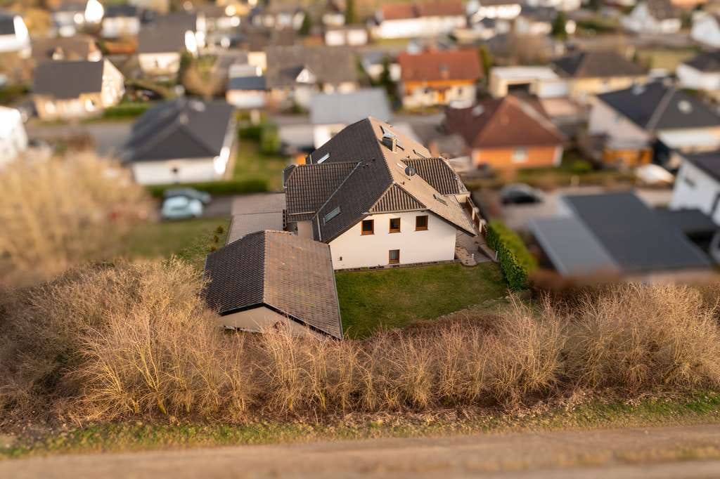 Immobilie in Üdersdorf - Großzügiges und sehr gepflegtes Zweifamilienhaus in Üdersdorf (Vulkaneifel) - Bild 4