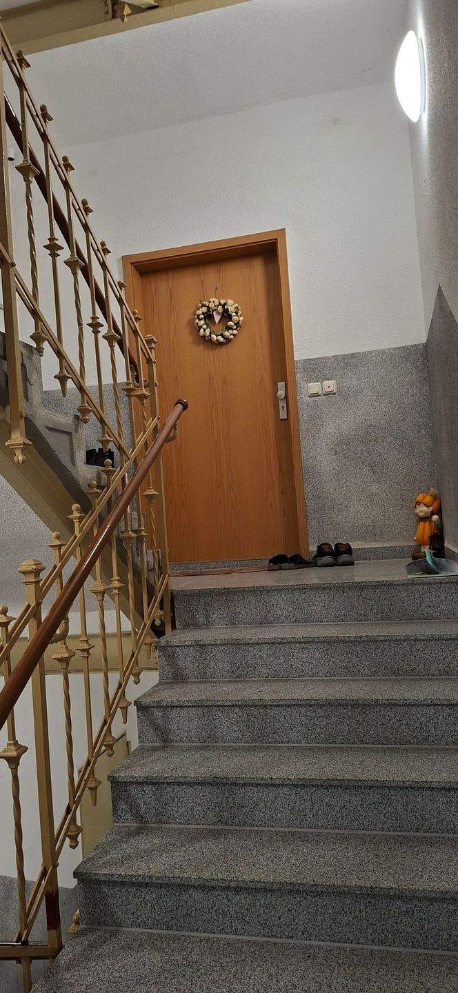 Immobilie in Stollberg/Erzgebirge - Hervorragend gepflegtes Wohn- und Geschäftshaus - Bild 3
