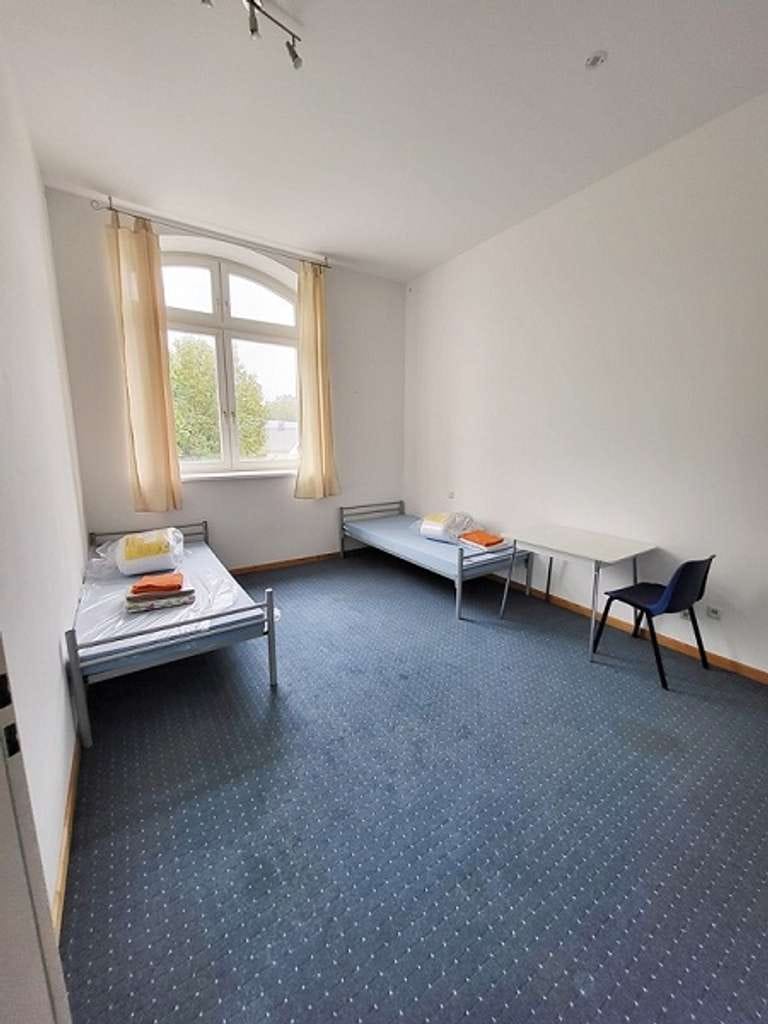 Immobilie in Neumark - supergünstige 3-Raum-Wohnung im Zentrum Neumarks  - Bild 4