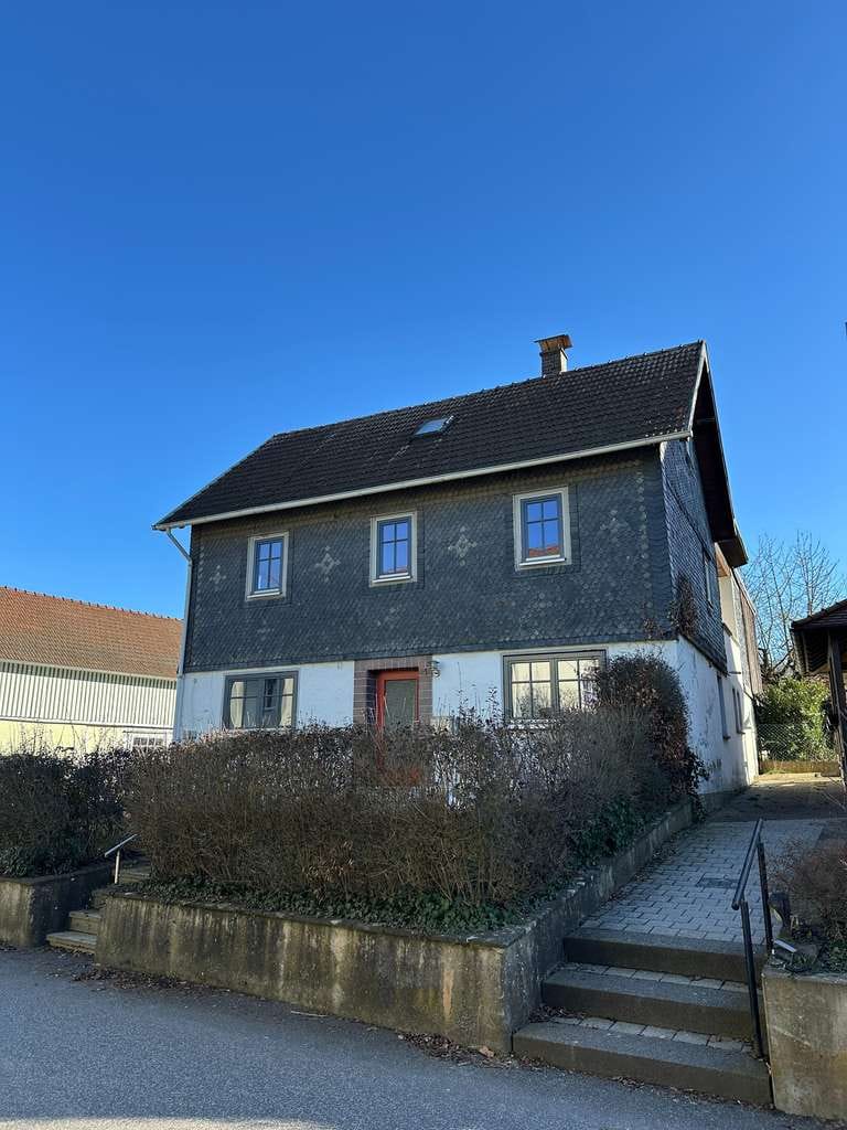 Immobilie in Niederfüllbach - Modernisiertes Einfamilienhaus mit Garten in Niederfüllbach - sofort einziehen und wohlfühlen - Bild 1