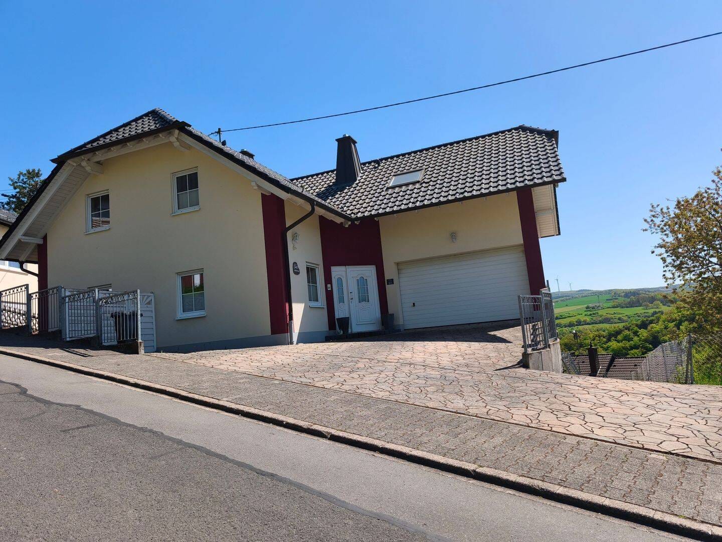 Immobilie in Fischbach - Mußestunden im sommergrünen Freiluftsalon - Bild 1