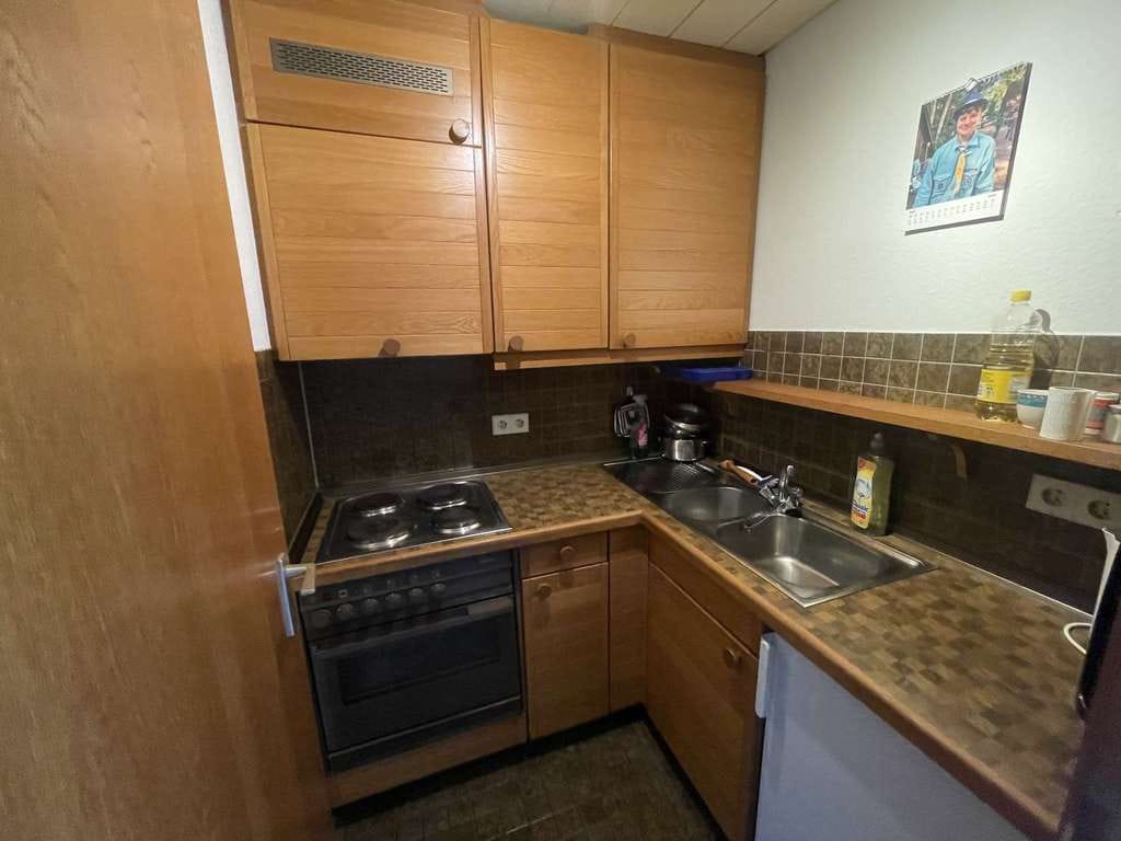 Immobilie in Bad Wildbad - 1,5 - Zi. Wohnung mit Schlafnische, Stellplatz u. Terrassen-Ausblick auf den Kurpark Bad Wildbad - Bild 3