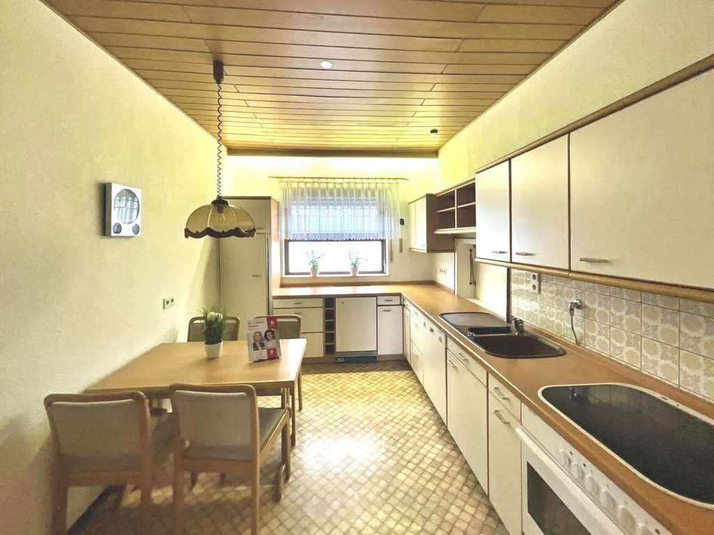 Immobilie in Lingenfeld - Ein Zuhause für Generationen -
Raum für Ihr Leben in Lingenfeld - Bild 1