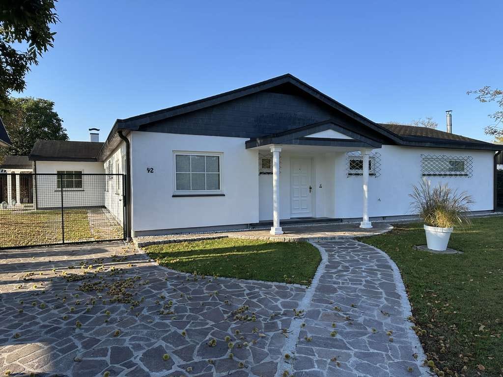 Immobilie in Ellerbek - Hochwertiger amerikanischer Bungalow in ruhiger Lage mit separater Einliegerwohnung - Bild 1