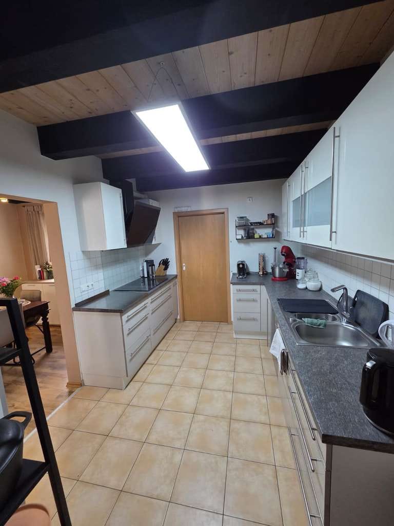 Immobilie in Hebertsfelden - Einfamilienhaus mit Doppelgarage und Straßenrandgrundstück - Bild 3