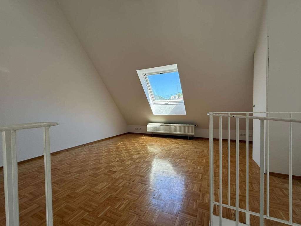Immobilie in Geislingen an der Steige - +++Leerstehende 3-Zimmer Maisonette-Wohnung mit Balkon & Blick ins Grüne - 6,4 % Rendite möglich +++ - Bild 0