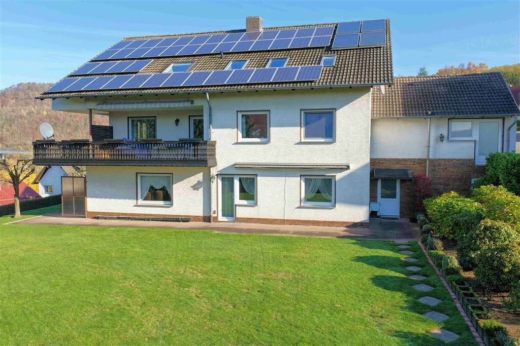 Immobilie in Sontra - TOP-Zustand: Ein- bis Dreifamilienhaus mit zahlreichen Extras - Bild 2