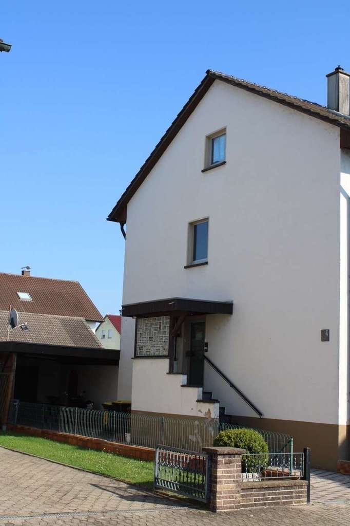 Immobilie in Au am Rhein - MFH,als ZFH genutzt, mit genehmigter Ausbauoption für DG(ca.63m²) - Bild 0