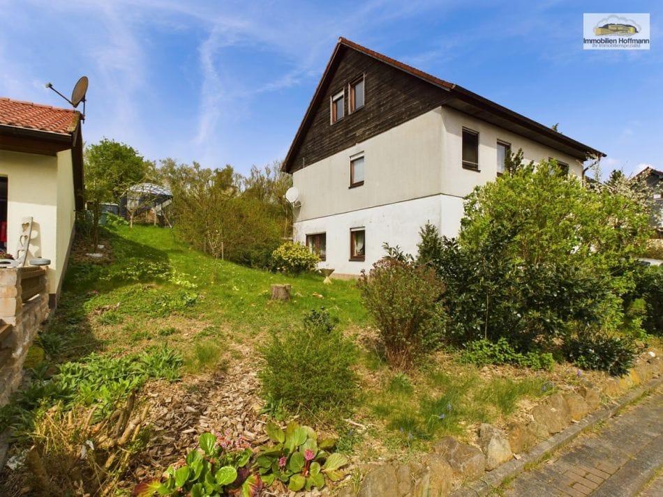 Immobilie in Birstein - Einfamilienhaus in Birstein mit 9 Zimmern und einem großzügigen Grundstück von 636 m² - Bild 0