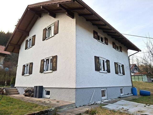 Immobilie in Ronsberg - 87671 Ronsberg  |  Älteres freistehendes Einfamilienhaus in ruhiger Lage  - Bild 1