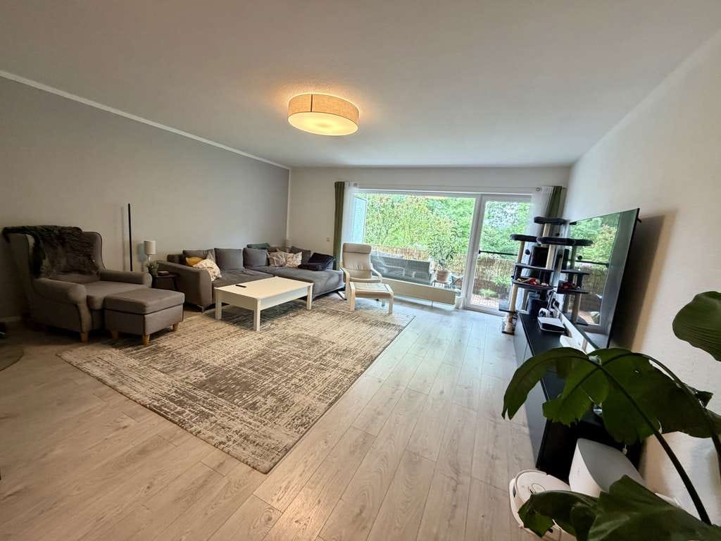 Immobilie in Leichlingen - Moderne Erdgeschosswohnung mitten in Witzhelden mit Fernblick, Kamin und Gartennutzung - Bild 1
