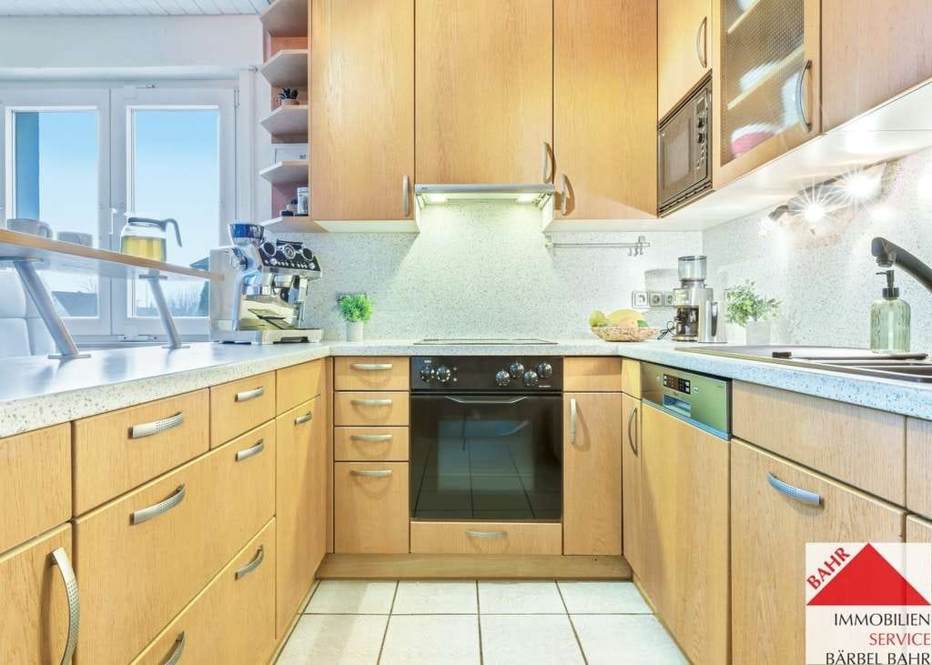 Immobilie in Herrenberg - Großzügiges Zweifamilienhaus mit großem Grundstück in Herrenberg-Gültstein
 - Bild 4