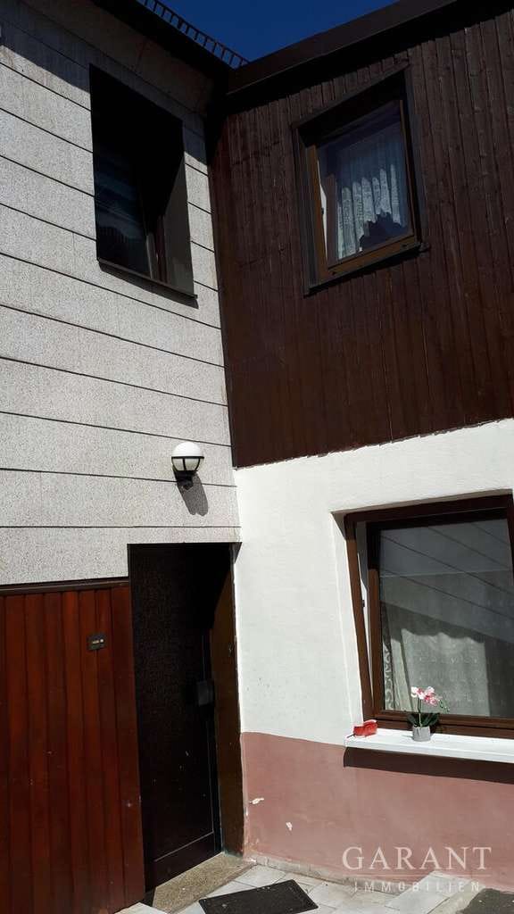 Immobilie in Rehau - Zweifamilienhaus mit Cafe-/Gewerbe im  Erdgeschoss- zentrale Lage in REHAU! - Bild 3