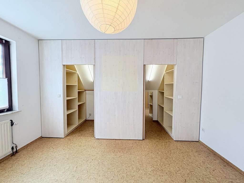 Immobilie in Rauschenberg - Viel Platz für die ganze Familie – Einfamilienhaus mit Garten und Garage - Bild 2