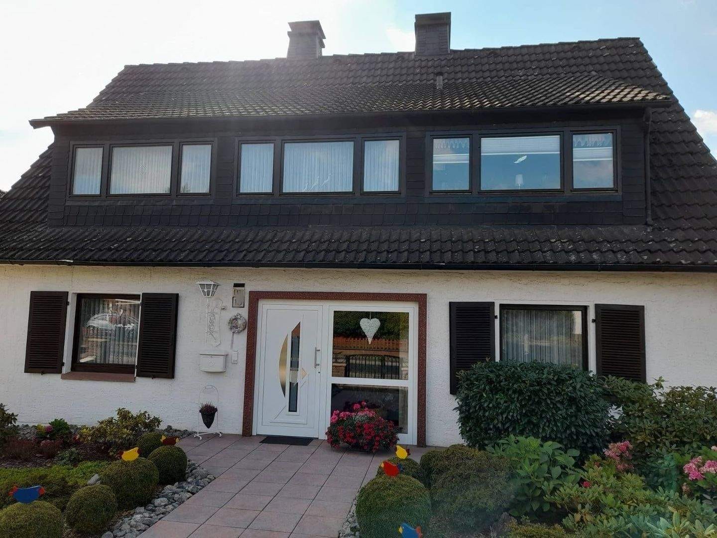 Immobilie in Barntrup - Ihr neues Zuhause: gepflegtes ZFH mit sehr schöner Gartenanlage... - Bild 1