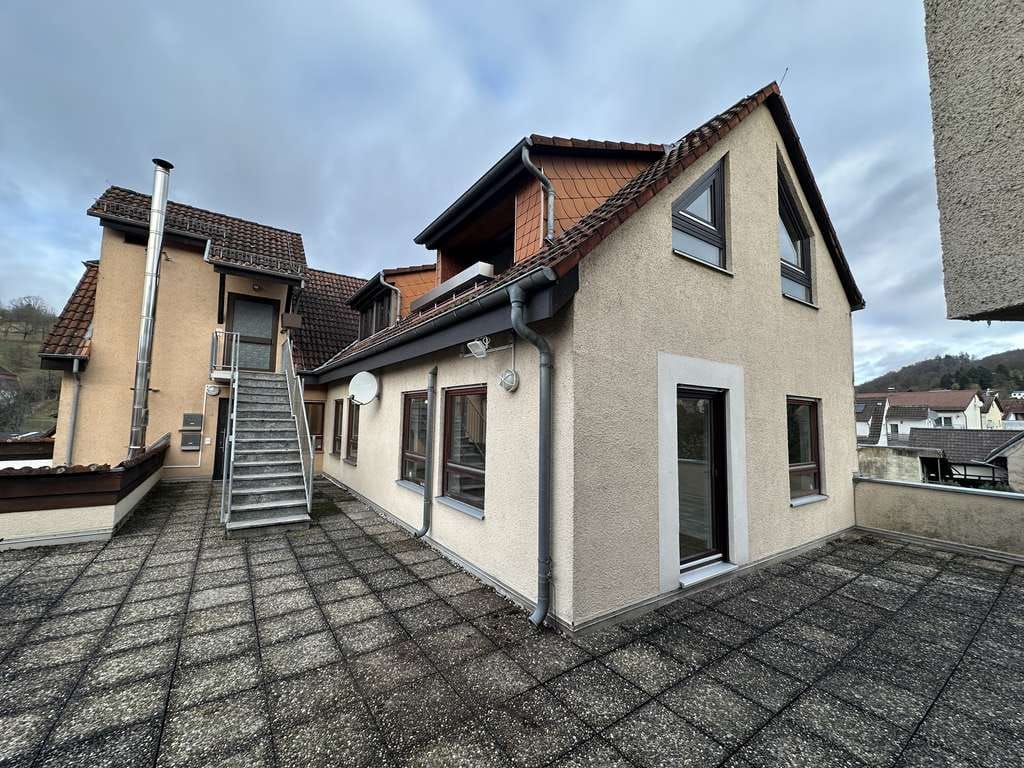 Immobilie in Lautertal - Modernisiertes Wohnen mit Terrasse und zwei Stellplätzen - Bild 0