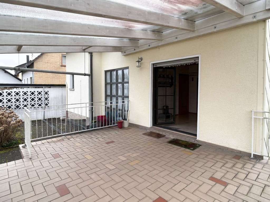 Immobilie in Reifenberg - Familienfreundliches Zuhause mit Garten – 6 Zimmer in ruhiger Lage von Reifenberg - Bild 2