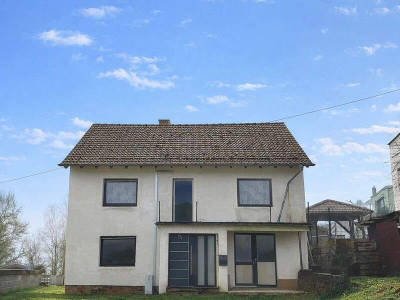 Immobilie in Wadern - Freistehendes Einfamilienhaus mit Mordenisierungsbasis in Wadern-Steinberg - Bild 0