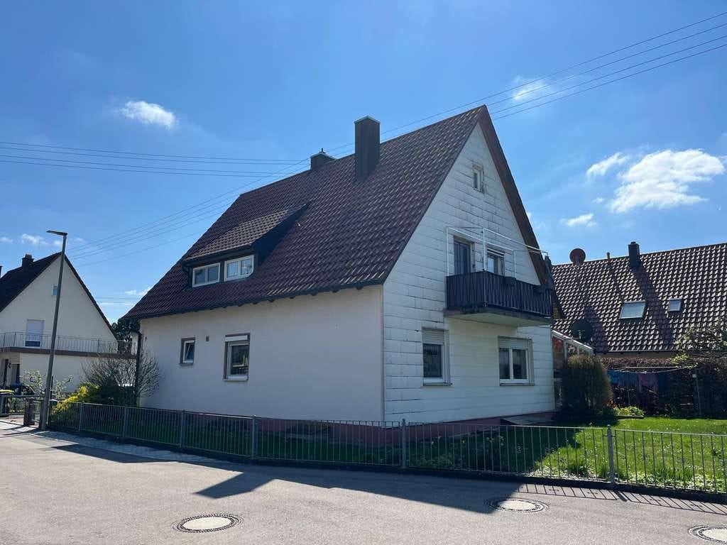 Immobilie in Meitingen - Zweifamilienhaus mit großem Grundstück – vielseitig nutzbar für Eigennutzer oder Investoren - Bild 3