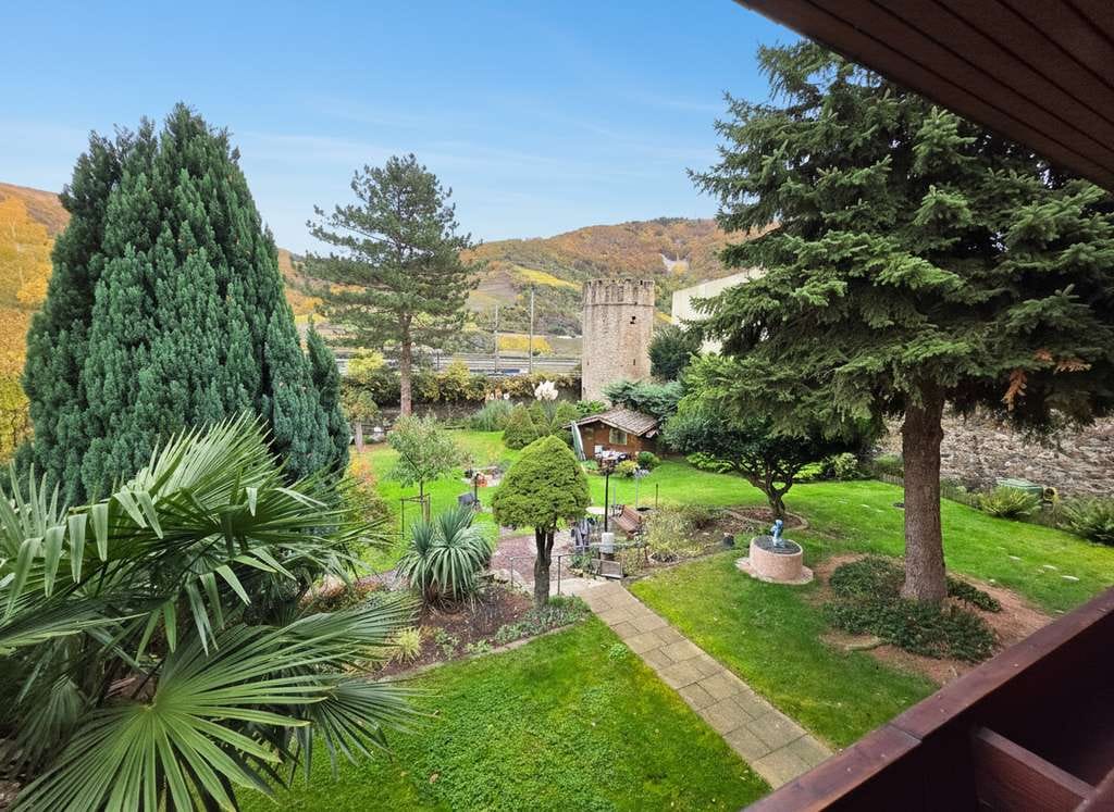 Immobilie in Trechtingshausen - Trechtingshausen - Ein-/Zweifamilienhaus mit Rheinblick und großem Garten! - Bild 1