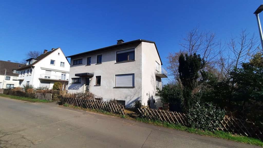 Immobilie in Siegburg - Traum-Lage in Siegburg - Wohnhaus mit 187 m² WFL, Garten und Einzelgarage ... - Bild 2