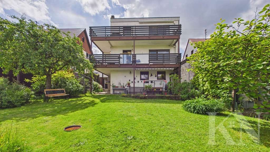 Immobilie in Quierschied - Viel Platz für die Familie: Freistehendes Ein- bis Zweifamilienhaus mit Garten in Quierschied! - Bild 0