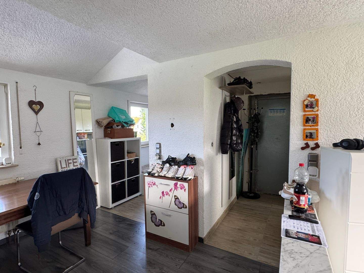 Immobilie in Deilingen - 3-Zimmer-Dachgeschosswohnung mit Einbauküche, Stellplatz und Blick ins Grüne - Bild 1