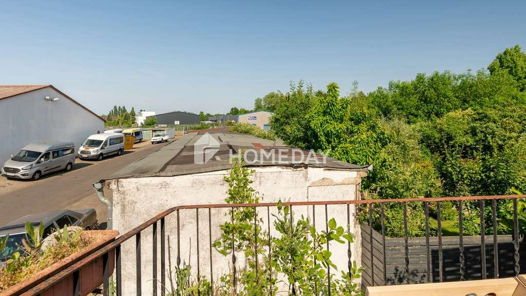 Immobilie in Alsdorf - Solides Mehrfamilienhaus mit freier Gewerbefläche, Terrasse, Balkon und Stellplätzen in Alsdorf - Bild 3