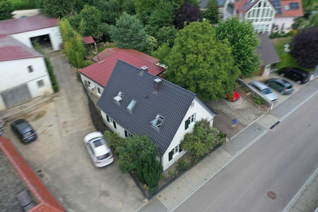 Immobilie in Mödingen - Modernes Landleben mit Stil u. Eleganz! EFH + Bungalow + großes Grundstück, 10 km vor Dillingen - Bild 1