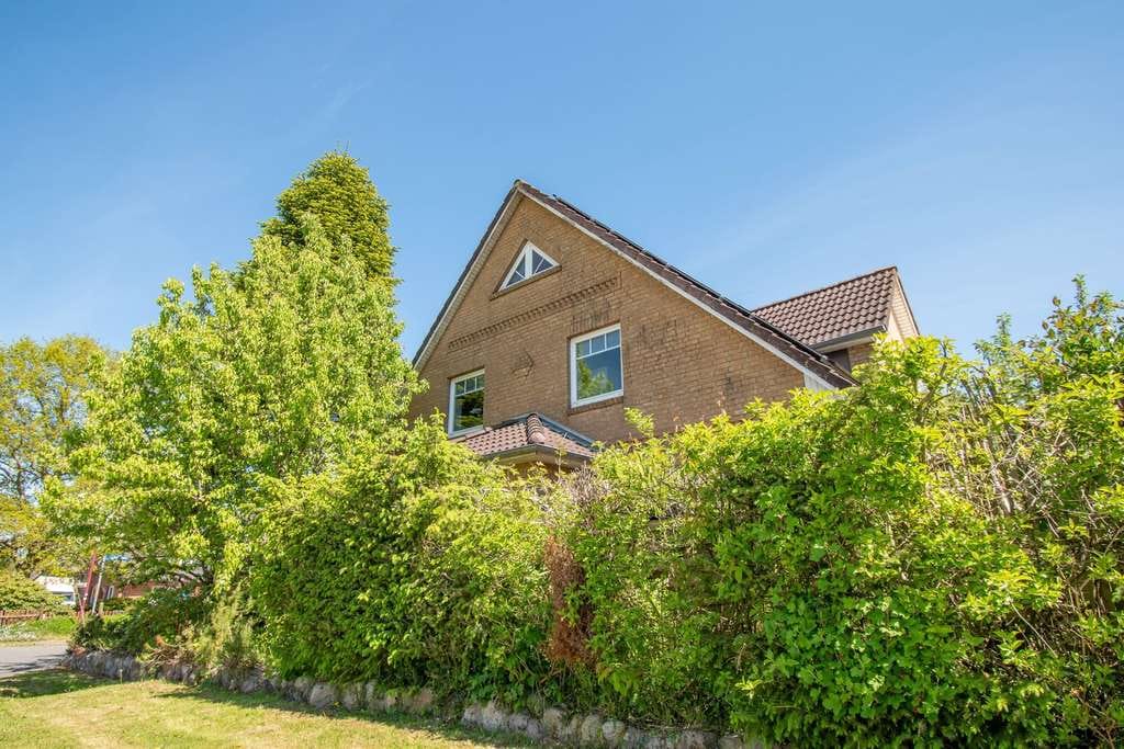 Immobilie in Twedt - Twedt: Charmantes Einfamilienhaus mit Einliegerpotenzial, Naturgarten & Photovoltaikanlage - Bild 1