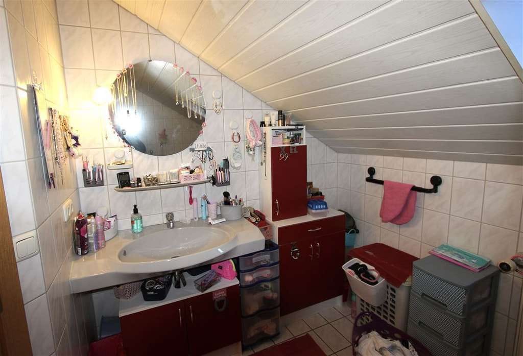 Immobilie in Germaringen - *TOP Angebot* Wunderschöne DG-Wohnung         In einem 3-Fam. Haus - Bild 2