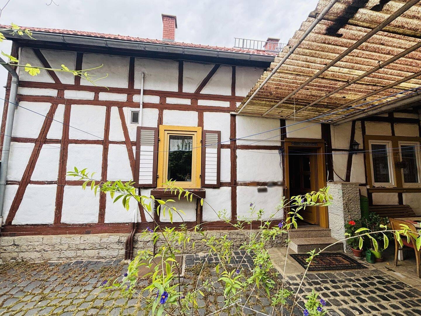 Immobilie in Hörselberg-Hainich - ***Da lässt sich was draus machen! - Einfamilienhaus mit Nebengelass und Garagen in Tüngeda*** - Bild 3