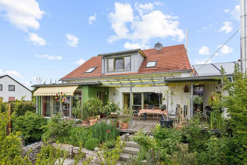 Immobilie in Nandlstadt - Wer Platz liebt, wird dieses Haus feiern – 196 m² und 8 Zimmer voller Möglichkeiten - Bild 0