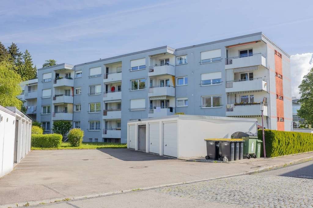 Immobilie in Ravensburg - Ravensburg - Familienfreundliche Eigentumswohnung mit Garage und viel Gestaltungspotenzial - Bild 0