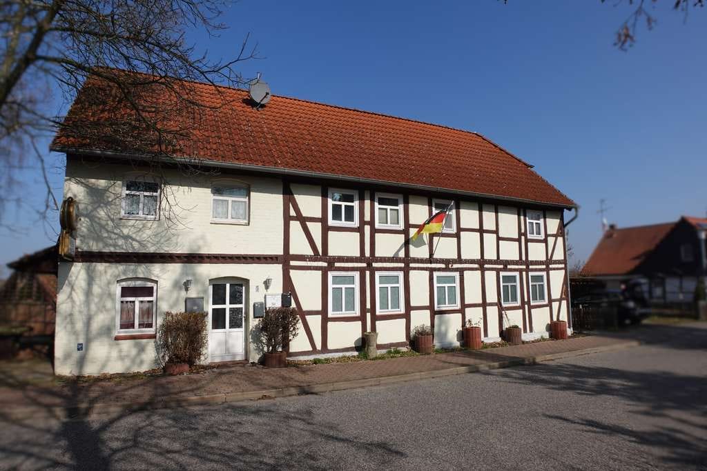 Immobilie in Beendorf - Investorenobjekt mit Potenzial: Denkmalgeschütztes Mehrfamilienhaus + genehmigte Bauvoranfrage - Bild 1