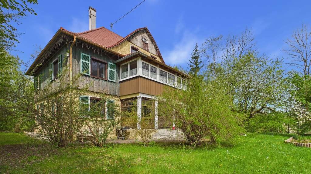 Immobilie in Aitrach - Herrschaftliches Wohnen- stilvolle Villa mit weitläufigem Gartengrundstück und modernster Haustechni - Bild 0